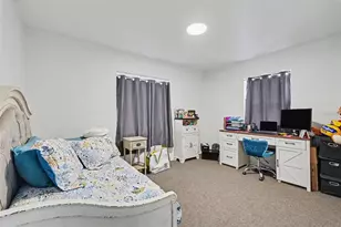 2311 35th St S, Saint Petersburg, FL 33711 - Photo 11