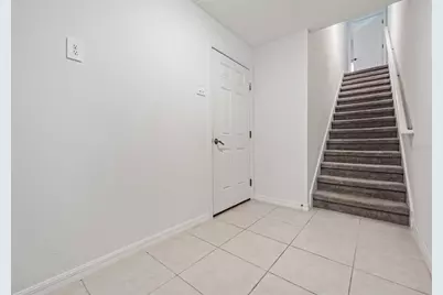 4607 Tuscan Loon Drive, Tampa, FL 33619 - Photo 5