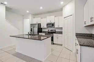4607 Tuscan Loon Dr, Tampa, FL 33619 - Photo 7