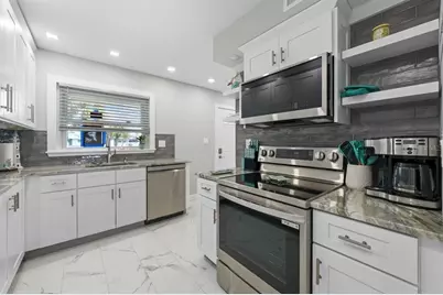 6061 2nd Street E #45, Saint Petersburg, FL 33706 - Photo 7