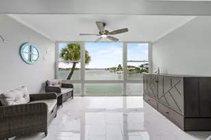 6061 2nd St E, Saint Petersburg, FL 33706 - Photo 11