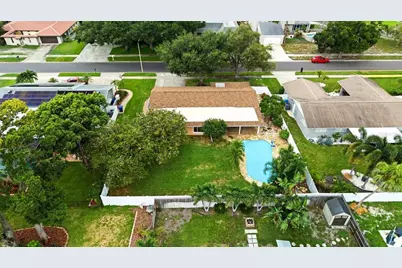 8805 Kenwood Road, Seminole, FL 33777 - Photo 41