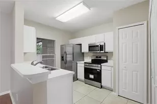 1236 Blenheim Ct, Wesley Chapel, FL 33543 - Photo 17