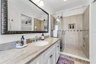3021 15th St N, Saint Petersburg, FL 33704 - Photo 33
