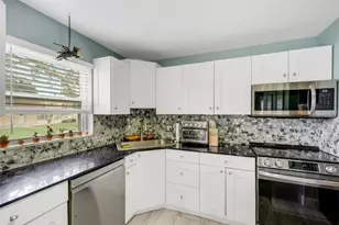 121 Aspen Cir, Seminole, FL 33777 - Photo 19