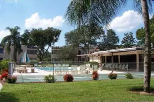 121 Aspen Cir, Seminole, FL 33777 - Photo 35