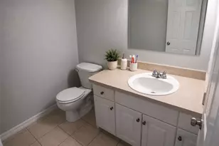 2621 6th St S, Saint Petersburg, FL 33705 - Photo 5