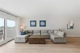 285 107th Ave, Saint Petersburg, FL 33706 - Photo 15