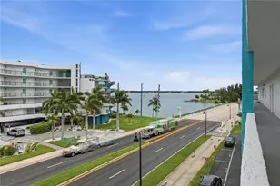 285 107th Ave, Saint Petersburg, FL 33706 - Photo 3