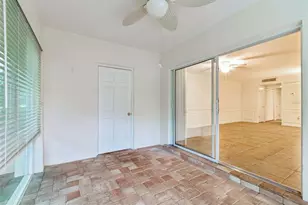 10387 Carrollwood Ln, Tampa, FL 33618 - Photo 39