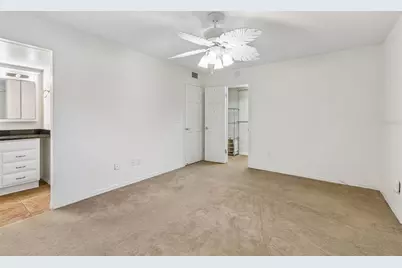 10387 Carrollwood Lane #303, Tampa, FL 33618 - Photo 21