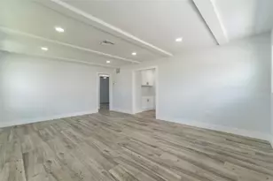 116 85th Ave N, Saint Petersburg, FL 33702 - Photo 7