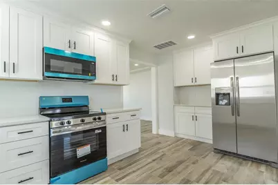 116 85th Avenue N, Saint Petersburg, FL 33702 - Photo 11