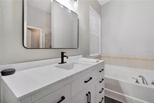 11326 Laurel Brook Ct, Riverview, FL 33569 - Photo 9