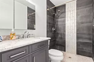 5990 Terrace Park Dr N, Saint Petersburg, FL 33709 - Photo 5