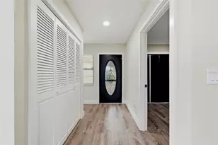 1915 W Del Webb Blvd, Sun City Center, FL 33573 - Photo 5
