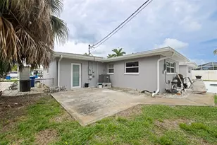 7073 S Shore Dr S, Saint Petersburg, FL 33707 - Photo 33