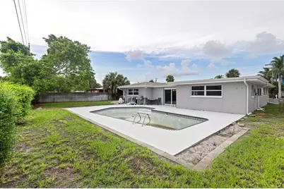 7073 S Shore Drive S, Saint Petersburg, FL 33707 - Photo 31