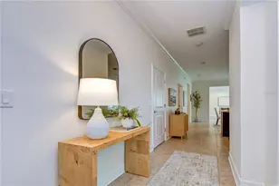 4749 Rolling Green Dr, Wesley Chapel, FL 33543 - Photo 3