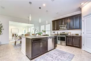 4749 Rolling Green Dr, Wesley Chapel, FL 33543 - Photo 5