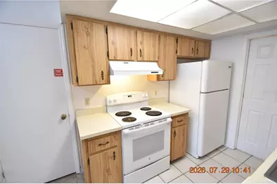 409 Big Cedar Way #B, Brandon, FL 33510 - Photo 13
