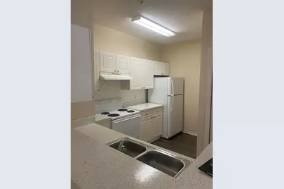 18001 Richmond Place Drive #325, Tampa, FL 33647 - Photo 11