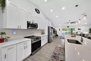 10177 Wildcat St, Port Charlotte, FL 33981 - Photo 11