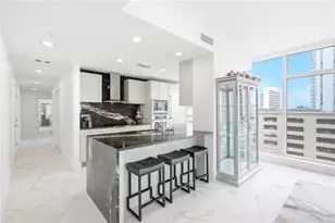175 1st St S, Saint Petersburg, FL 33701 - Photo 7