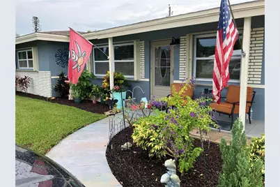 968 62nd Place S, Saint Petersburg, FL 33705 - Photo 3