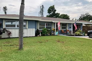 968 62nd Pl S, Saint Petersburg, FL 33705 - Photo 3