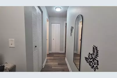 5750 80th Street N #C105, Saint Petersburg, FL 33709 - Photo 3