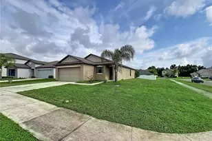 36095 Carriage Pine Ct, Zephyrhills, FL 33541 - Photo 3