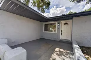 1229 Oak Valley Dr, Seffner, FL 33584 - Photo 11