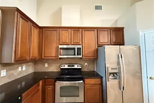 10856 Breaking Rocks Dr, Tampa, FL 33647 - Photo 5