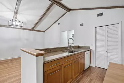 16403 Bonneville Drive, Tampa, FL 33624 - Photo 15
