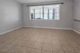 911 Washington Ave, Largo, FL 33770 - Photo 9