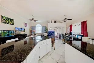 6804 Mirror Lake Ave, Tampa, FL 33634 - Photo 13