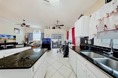 6804 Mirror Lake Avenue, Tampa, FL 33634 - Photo 15