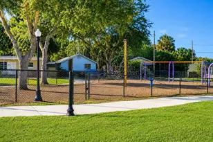 1506 N Madison Ave, Clearwater, FL 33755 - Photo 15