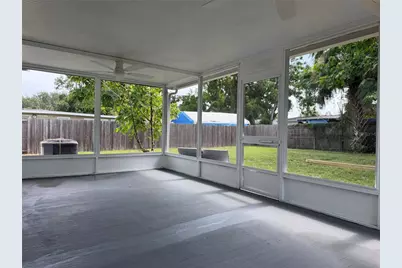 10909 N 14th Street, Tampa, FL 33612 - Photo 11