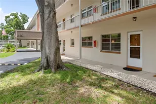 5880 38th Ave N, Saint Petersburg, FL 33710 - Photo 7