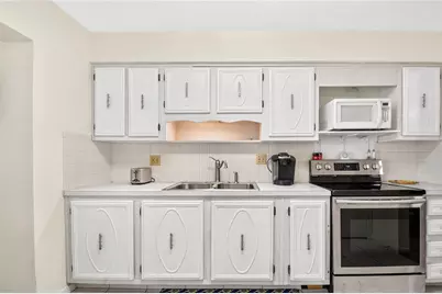 5880 38th Avenue N #109, Saint Petersburg, FL 33710 - Photo 15