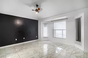 701 Periwinkle Pointe Pl, Seffner, FL 33584 - Photo 11