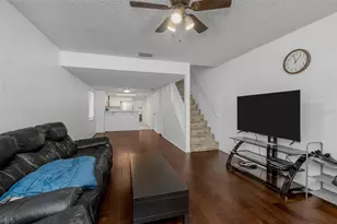 2208 Fletchers Point Cir, Tampa, FL 33613 - Photo 9