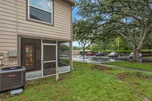 2208 Fletchers Point Cir, Tampa, FL 33613 - Photo 3