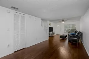 2208 Fletchers Point Cir, Tampa, FL 33613 - Photo 11