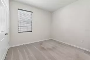 35977 Morse Willow Ct, Zephyrhills, FL 33541 - Photo 23
