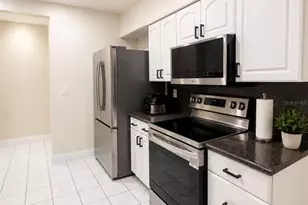 1618 Crystalview Trail, Lakeland, FL 33801 - Photo 5