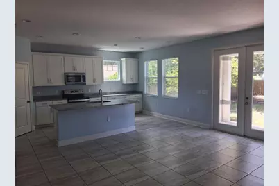 2736 S 3rd Avenue S, Saint Petersburg, FL 33701 - Photo 11