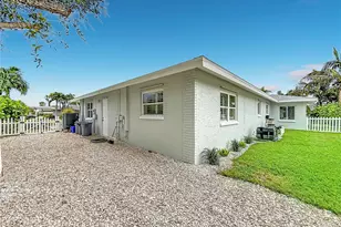 2931 Alton Dr, Saint Pete Beach, FL 33706 - Photo 37
